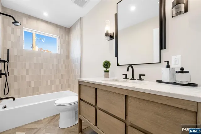 $1,150,000 | 98 West Main Street, Ramsey, NJ 07446