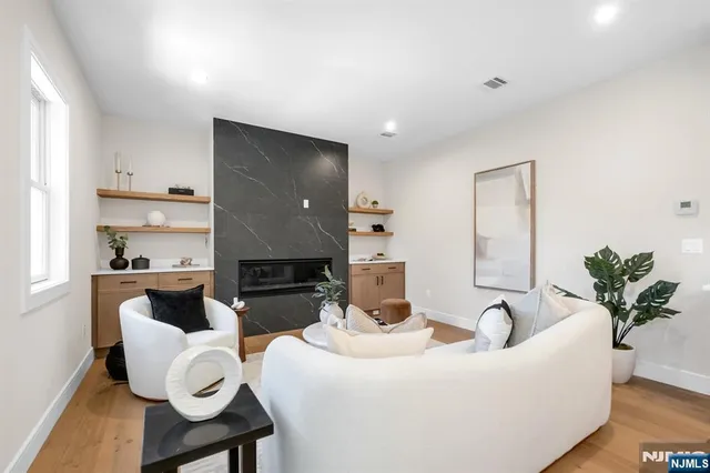 $1,150,000 | 98 West Main Street, Ramsey, NJ 07446