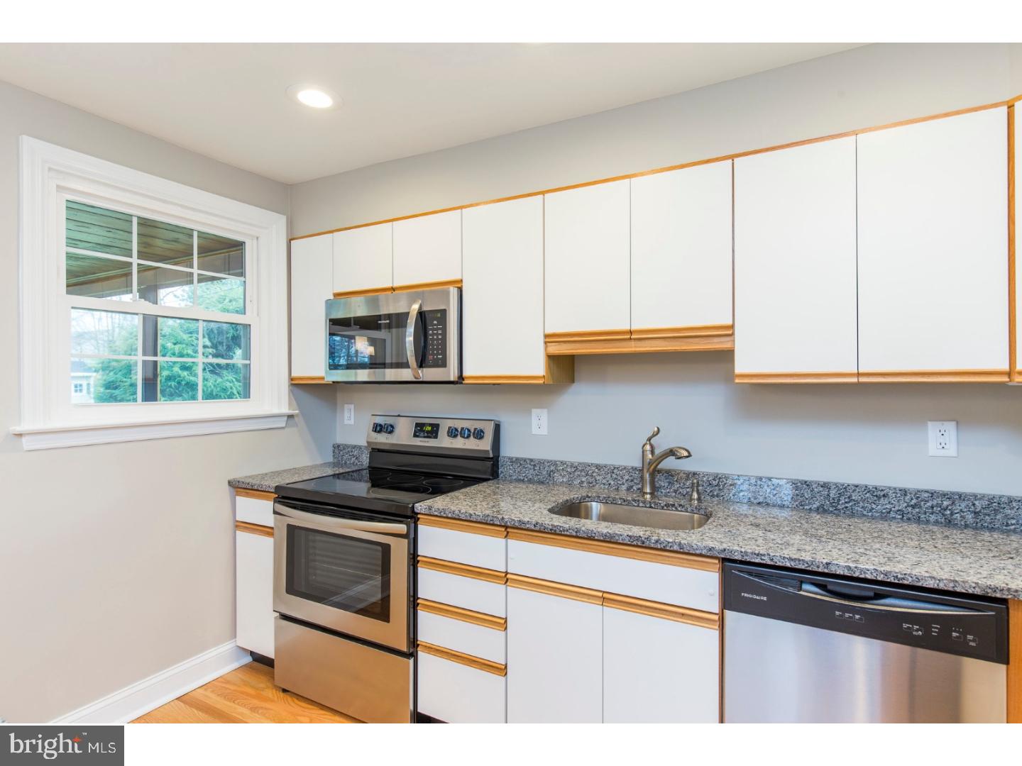434 Kent Road Springfield, PA 19064 - Photo 11 of 25 Kitchen