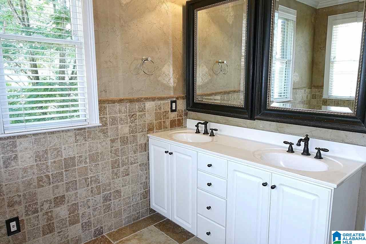 5620 Chestnut Trace Birmingham, AL 35244 - Photo 17 of 46