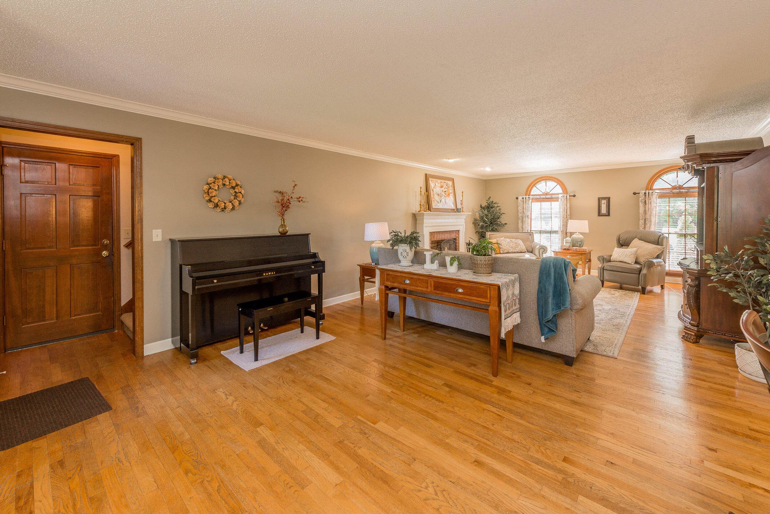 101 Partridge Place Kingsport, TN 37663 - Photo 21 of 50 Family Room/Kitchen Area