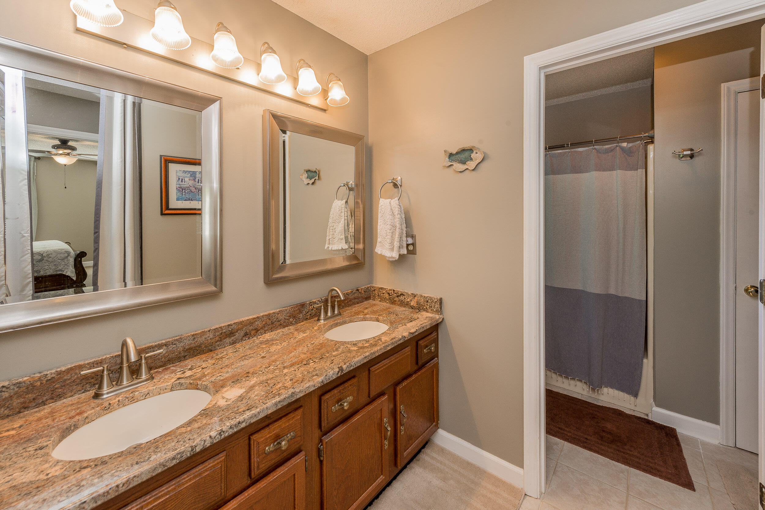 101 Partridge Place Kingsport, TN 37663 - Photo 29 of 50 Primary Bathroom
