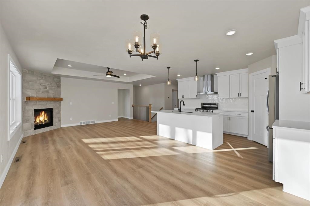 115 Theunis Drive Wrightstown, WI 54180 - Photo 7 of 16