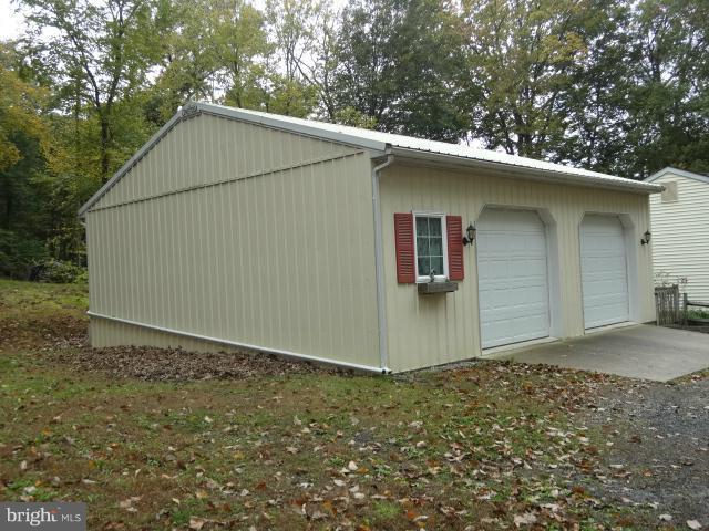 143 East Red Hill Road Conowingo, MD 21918 - Photo 4 of 23 Garage