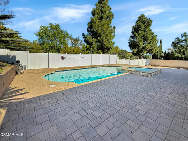 $1,320,000 | 91 Calle Escalon, Camarillo, CA 93010