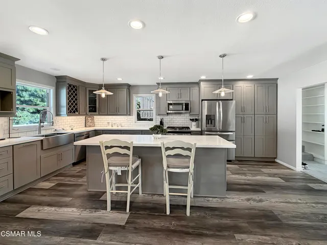 $1,320,000 | 91 Calle Escalon, Camarillo, CA 93010