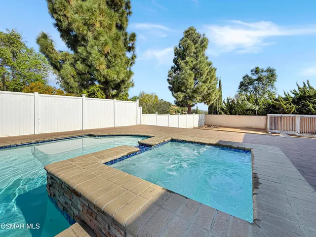 $1,320,000 | 91 Calle Escalon, Camarillo, CA 93010