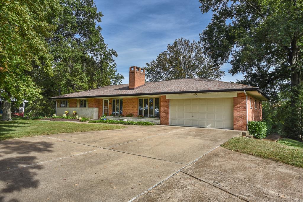 5382 Kerth Road St. Louis, MO 63128 - Photo 2 of 63 Gallery Image 2