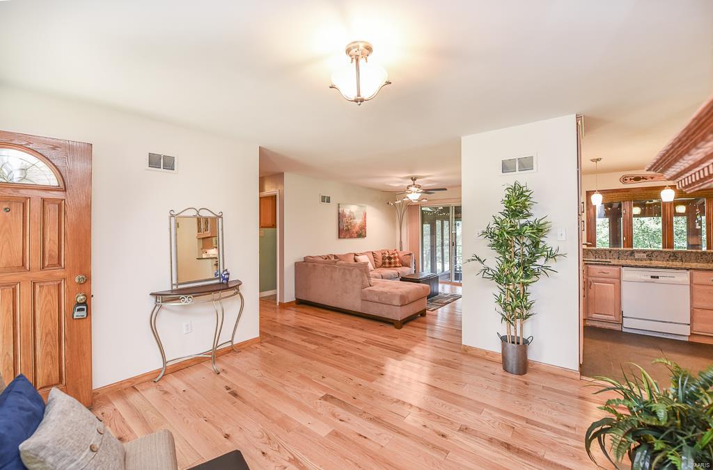 5382 Kerth Road St. Louis, MO 63128 - Photo 22 of 63 Gallery Image 22