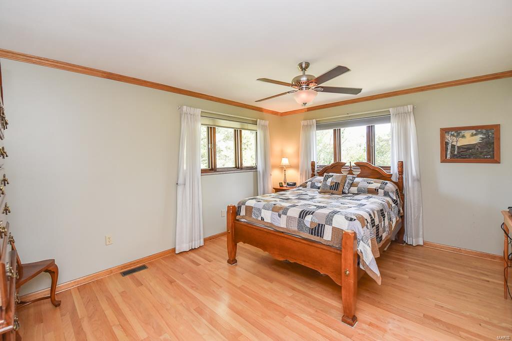 5382 Kerth Road St. Louis, MO 63128 - Photo 27 of 63 Gallery Image 27