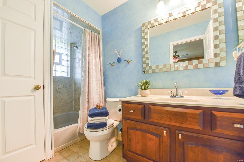 5382 Kerth Road St. Louis, MO 63128 - Photo 31 of 63 Gallery Image 31