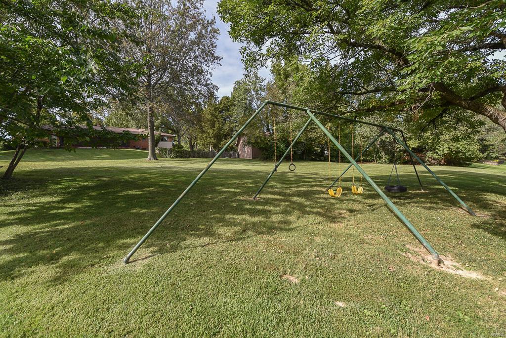5382 Kerth Road St. Louis, MO 63128 - Photo 6 of 63 Gallery Image 6