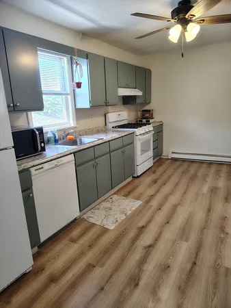 $2,400 | 54 Eastern Avenue, Unit 2, Revere, MA 02151