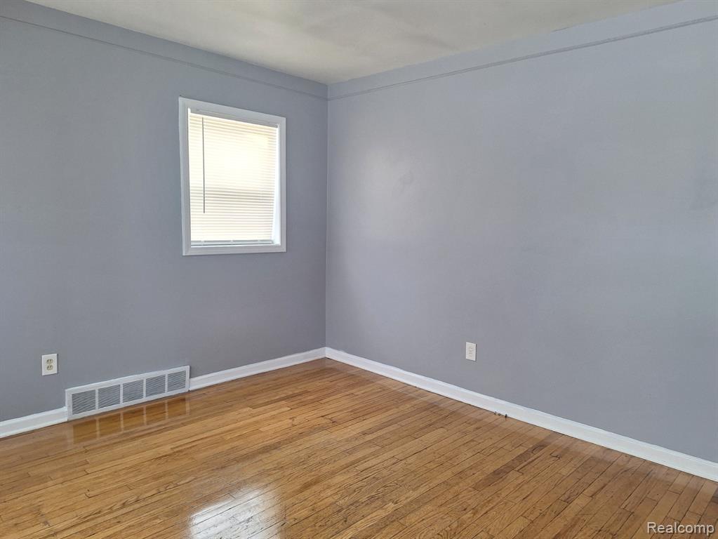 7972 Hipp Street Taylor, MI 48180 - Photo 6 of 10