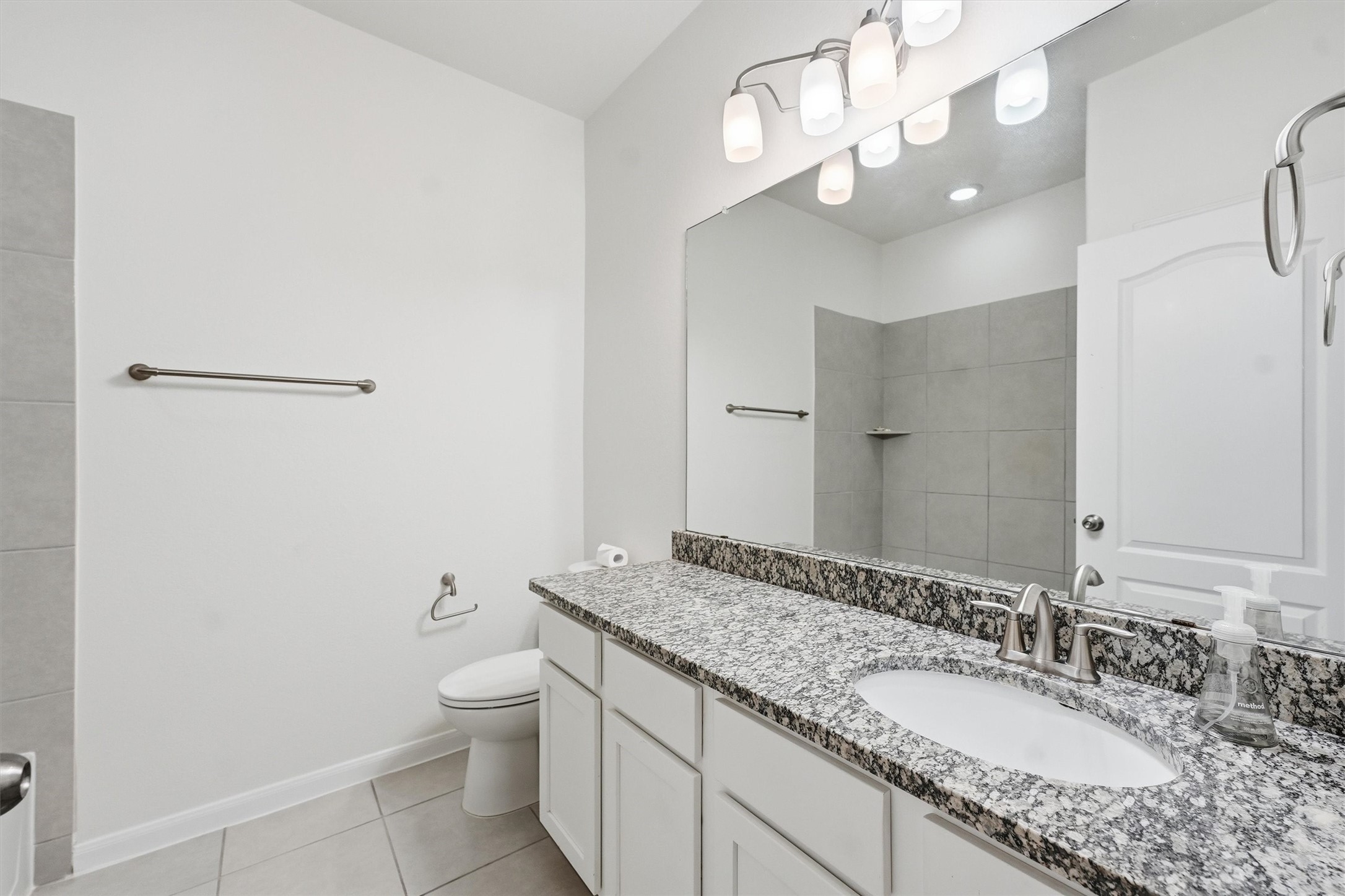 3841 Enchanted Timbers Lane Spring, TX 77386 - Photo 20 of 32 Secondary Bath