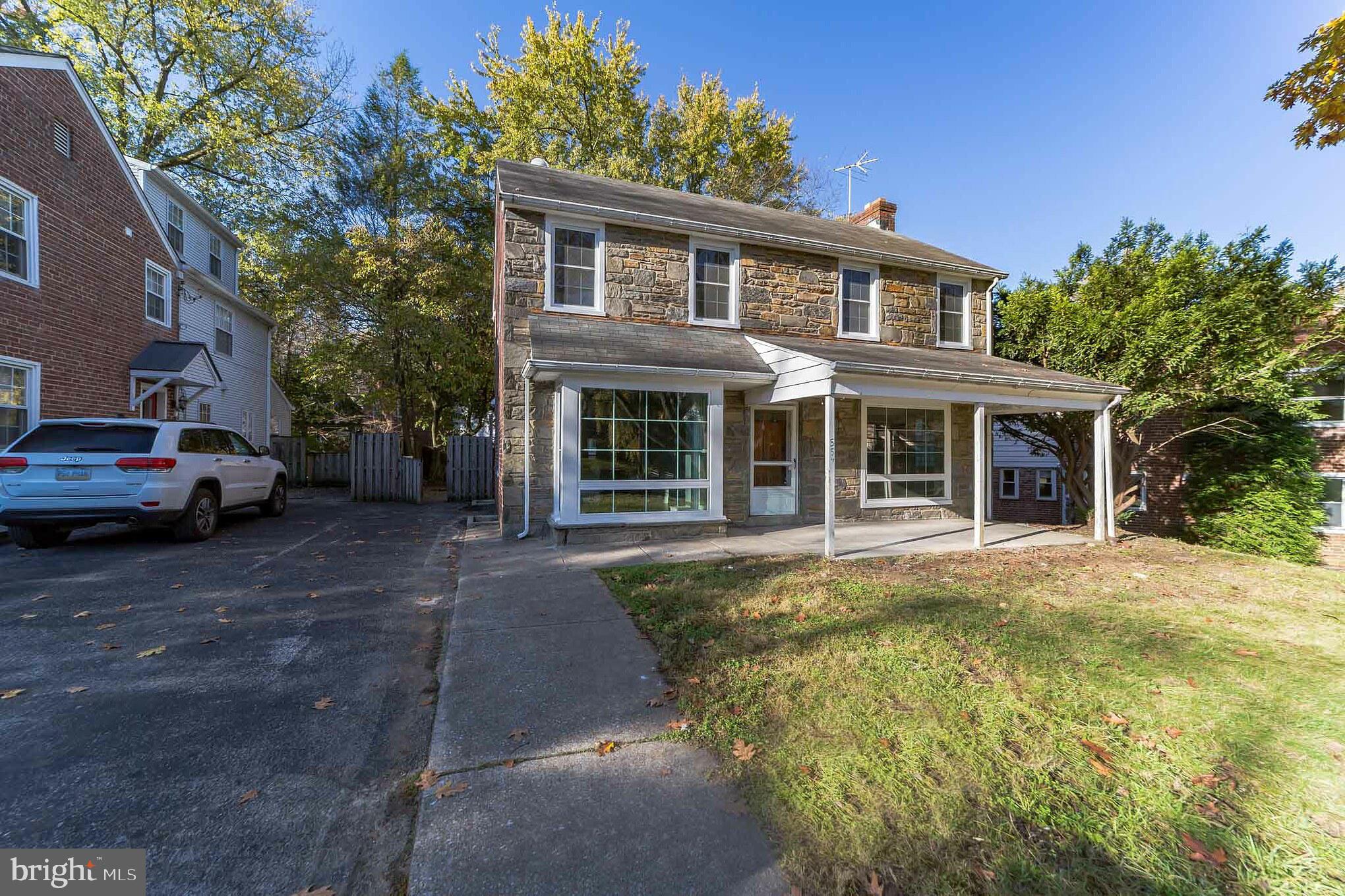 554 Manayunk Road Merion Station, PA 19066 - Photo 2 of 35