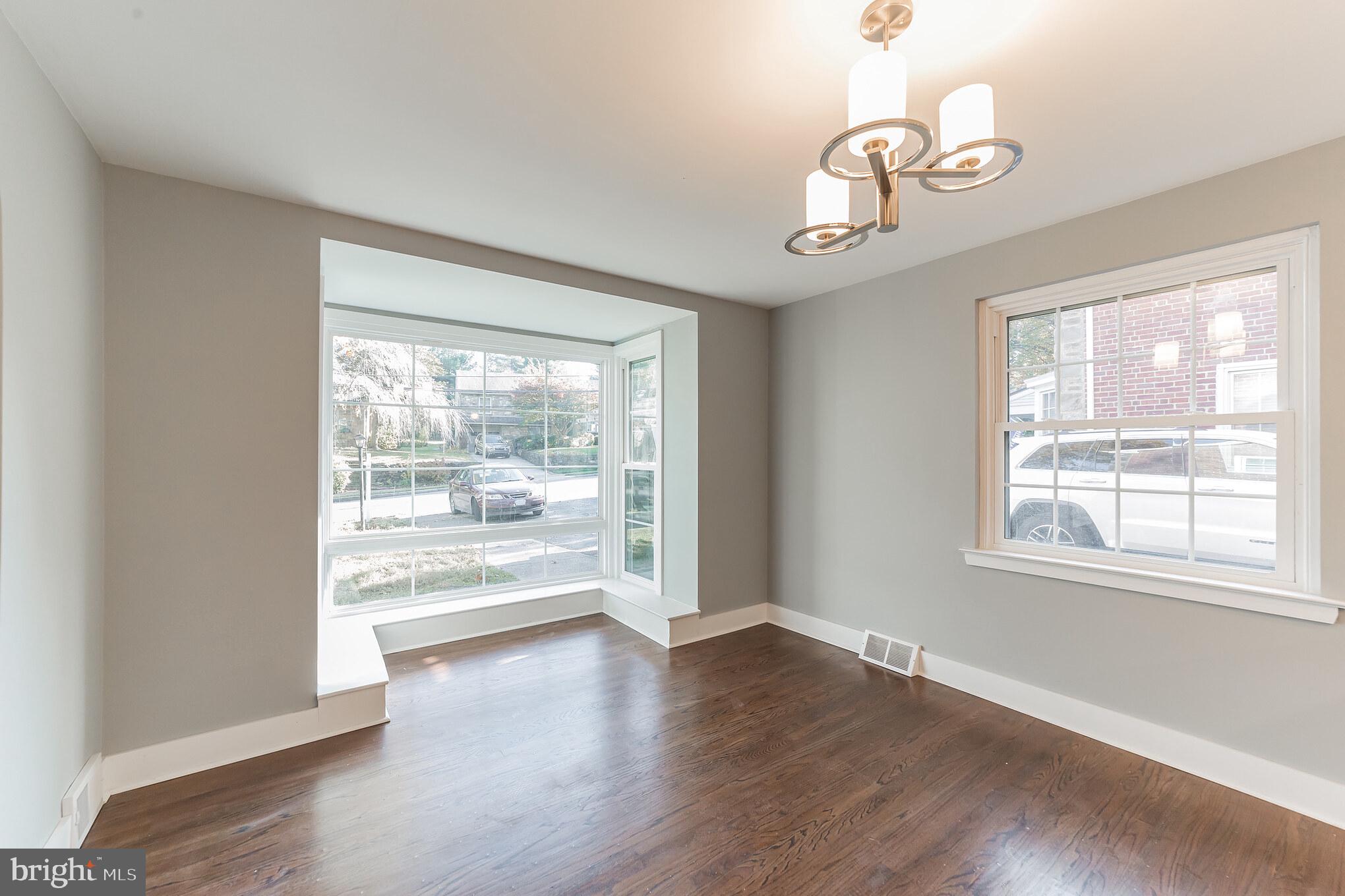 554 Manayunk Road Merion Station, PA 19066 - Photo 9 of 35