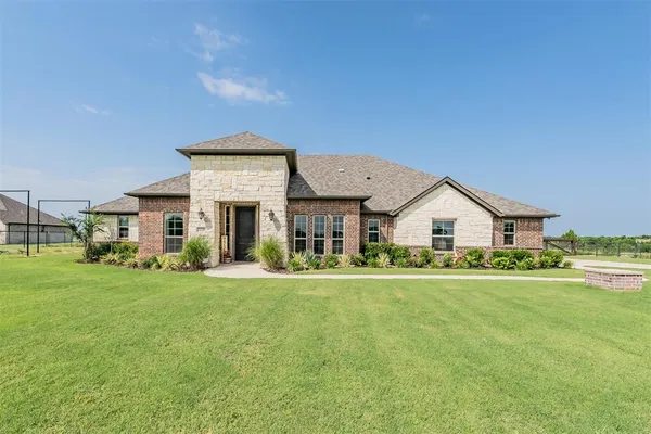 $599,900 | 2230 County Road 2360, Decatur, TX 76234