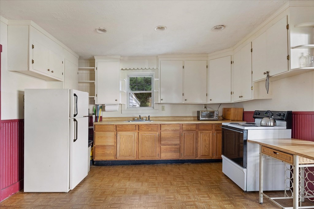 100 Quaboag Street Brookfield, MA 01506 - Photo 19 of 28