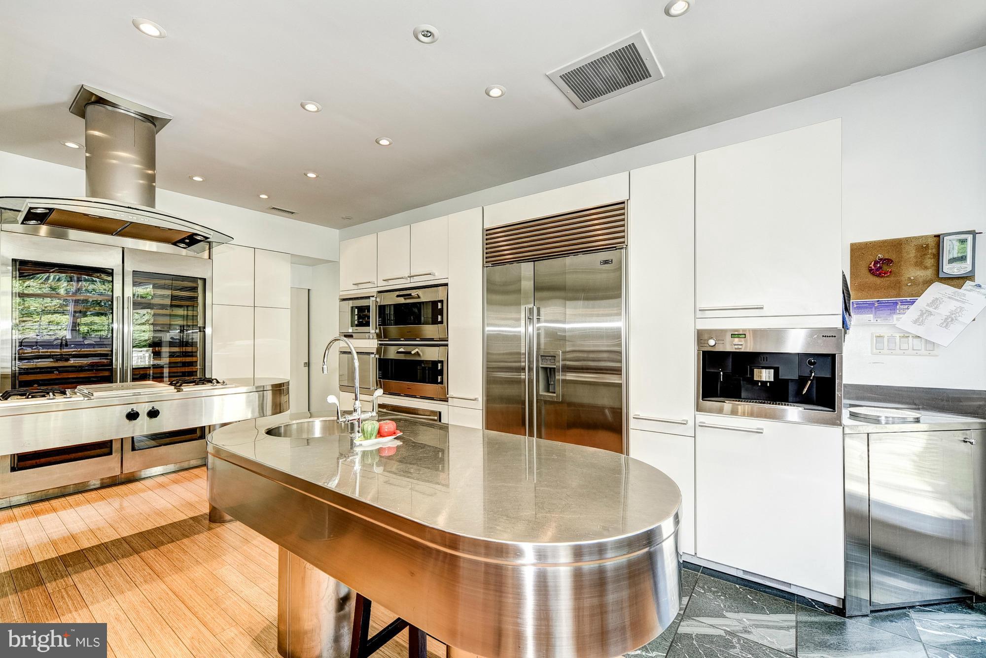 1511 Linthicum Road Dickerson, MD 20842 - Photo 7 of 30 Kitchen