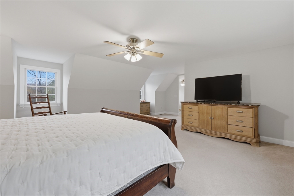 324 West Sutton Road Sutton, MA 01590 - Photo 22 of 42