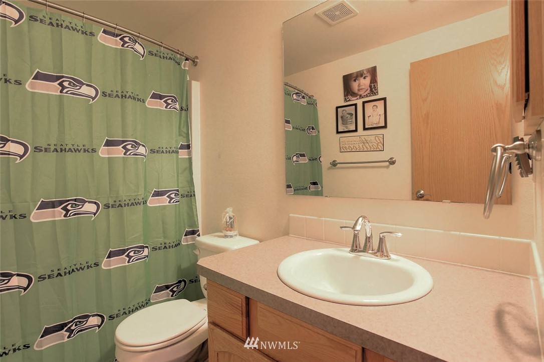 6709 Northeast 2nd Place Renton, WA 98059 - Photo 21 of 22