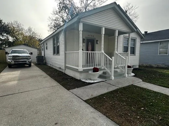 $2,500 | 3730 Cypress Street, Metairie, LA 70001
