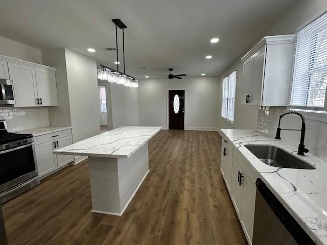 $2,500 | 3730 Cypress Street, Metairie, LA 70001