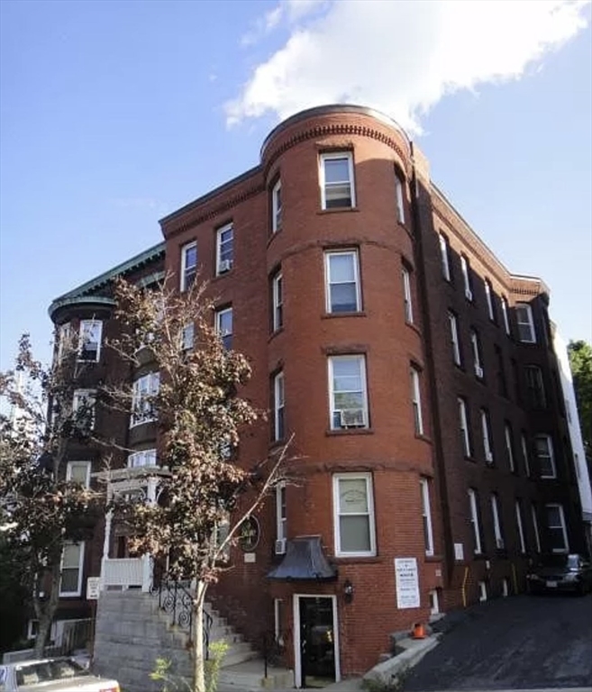 5 State Street, Unit R4 Worcester, MA 01609 - Photo 1 of 25 Gallery Image 1