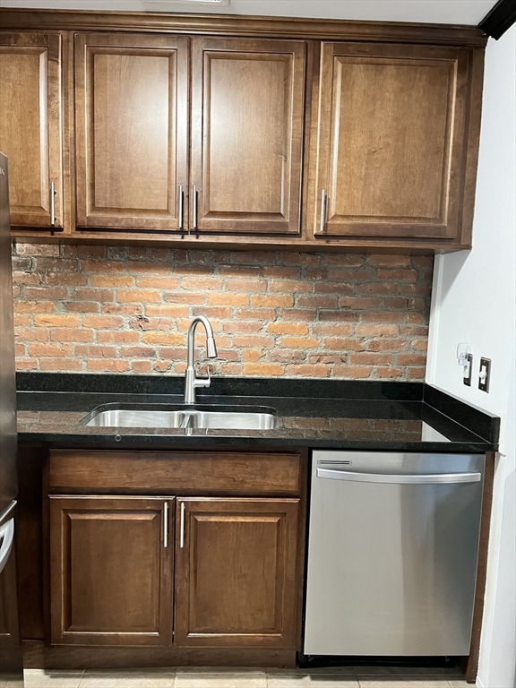 5 State Street, Unit R4 Worcester, MA 01609 - Photo 10 of 25 Gallery Image 10