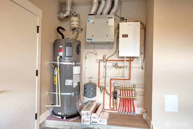 a close up view of washer and dryer