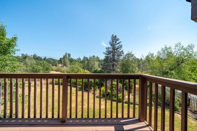 $819,500 | 8846 Goldstone Lane, Redding, CA 96001