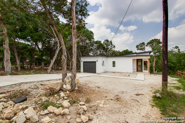1491 Winding Creek Trail Spring Branch, TX 78070 - Photo 3 of 33
