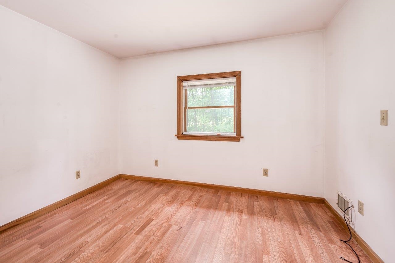 109-111 Whitehall Road Rochester, NH 03868 - Photo 11 of 38