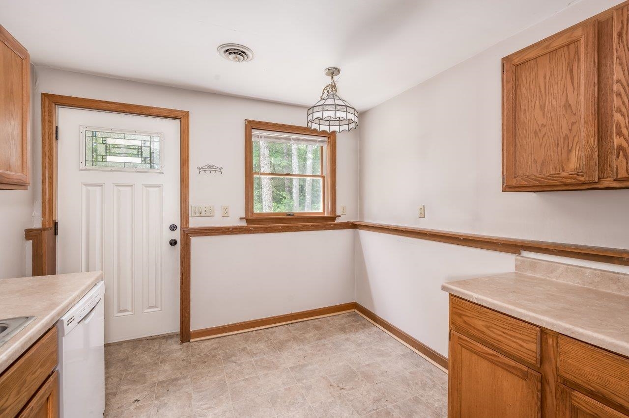 109-111 Whitehall Road Rochester, NH 03868 - Photo 2 of 38