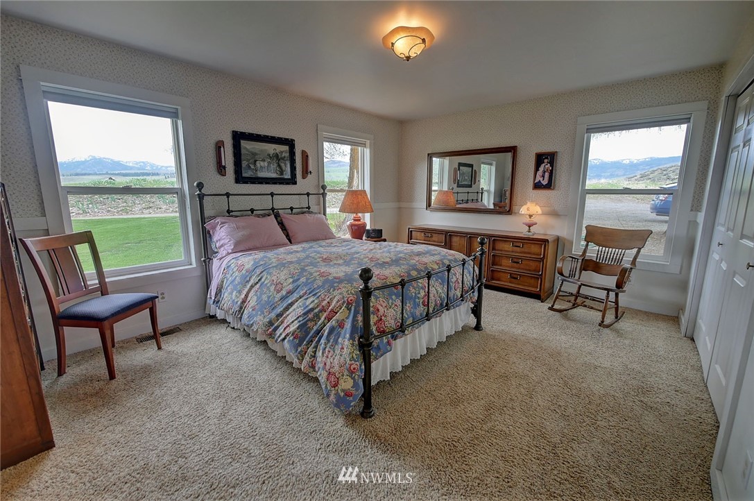 569 Twisp-Winthrop Eastside Road Winthrop, WA 98862 - Photo 11 of 25 Gallery Image 11
