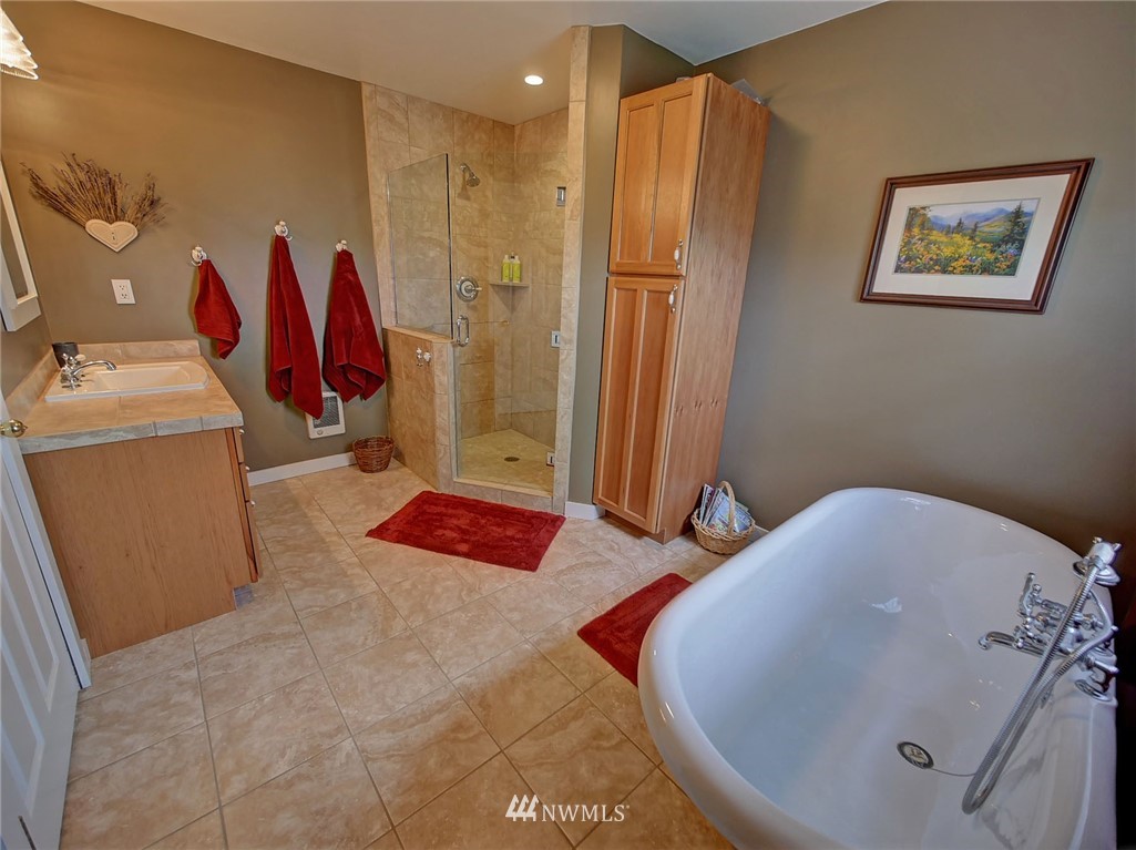 569 Twisp-Winthrop Eastside Road Winthrop, WA 98862 - Photo 13 of 25 Gallery Image 13