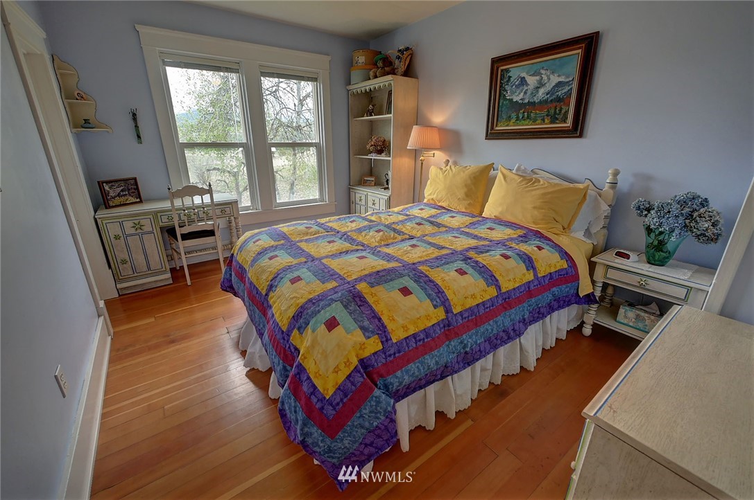 569 Twisp-Winthrop Eastside Road Winthrop, WA 98862 - Photo 15 of 25 Gallery Image 15