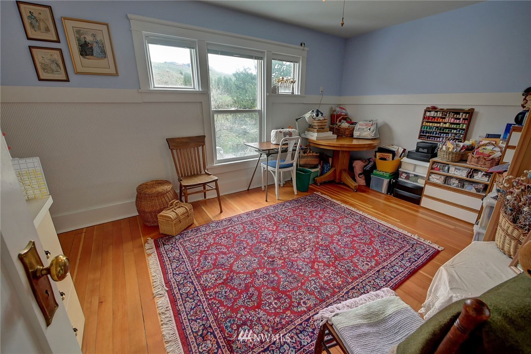 569 Twisp-Winthrop Eastside Road Winthrop, WA 98862 - Photo 16 of 25 Gallery Image 16