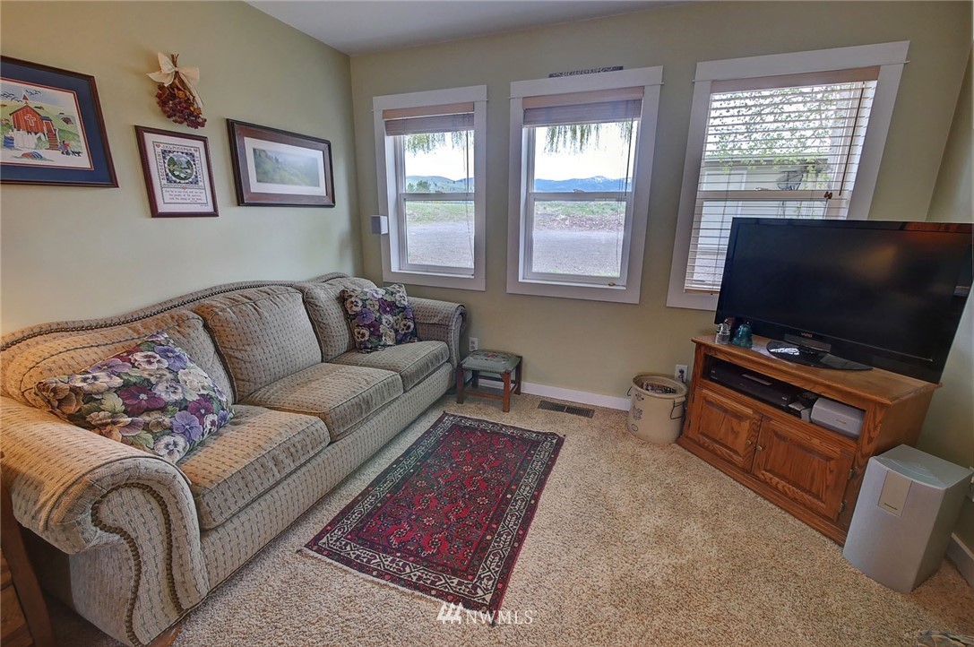 569 Twisp-Winthrop Eastside Road Winthrop, WA 98862 - Photo 20 of 25 Gallery Image 20