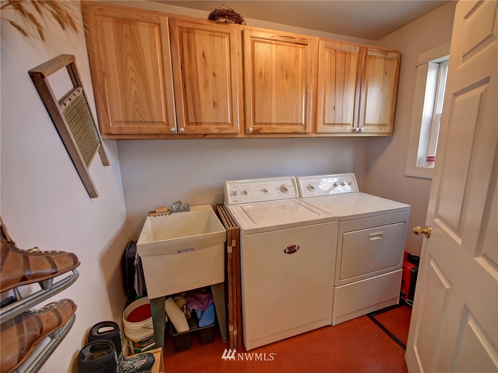 569 Twisp-Winthrop Eastside Road Winthrop, WA 98862 - Photo 21 of 25 Gallery Image 21