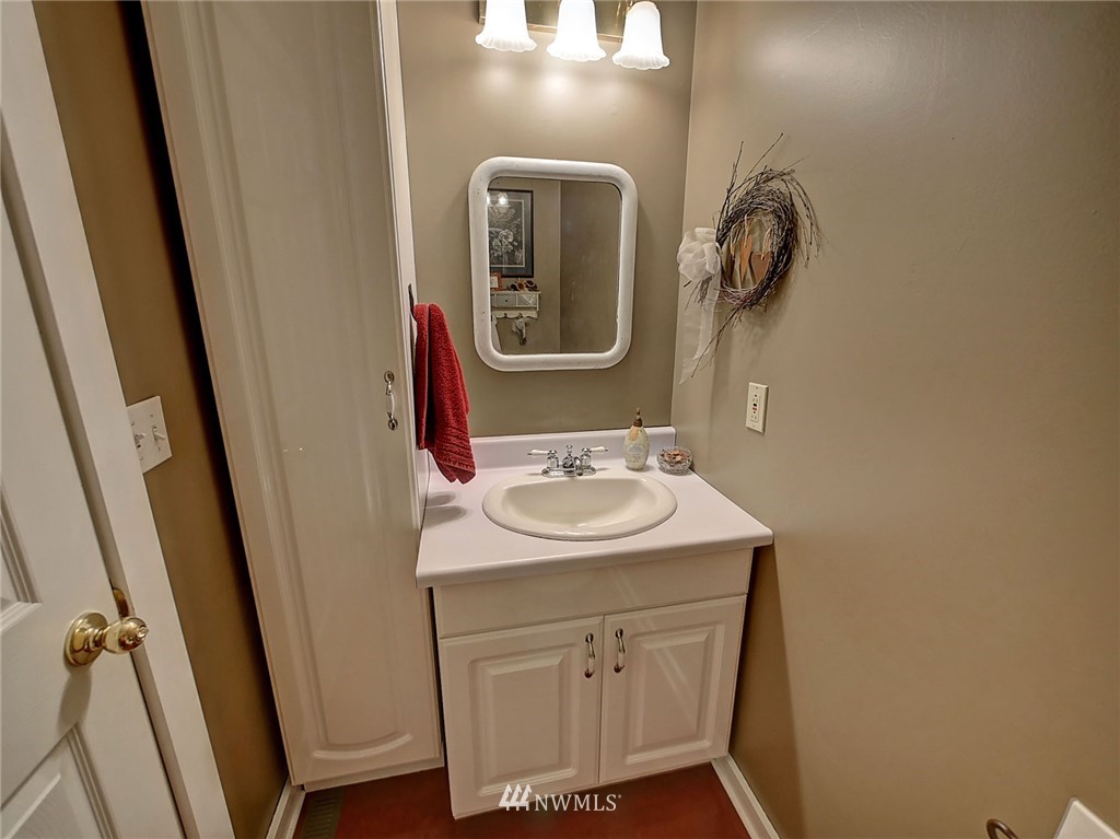 569 Twisp-Winthrop Eastside Road Winthrop, WA 98862 - Photo 22 of 25 Gallery Image 22