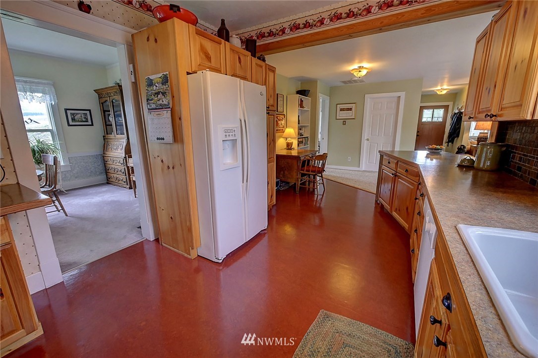 569 Twisp-Winthrop Eastside Road Winthrop, WA 98862 - Photo 7 of 25 Gallery Image 7