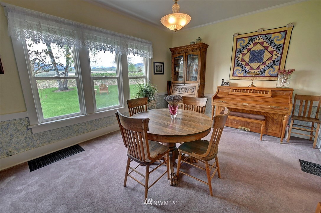 569 Twisp-Winthrop Eastside Road Winthrop, WA 98862 - Photo 8 of 25 Gallery Image 8