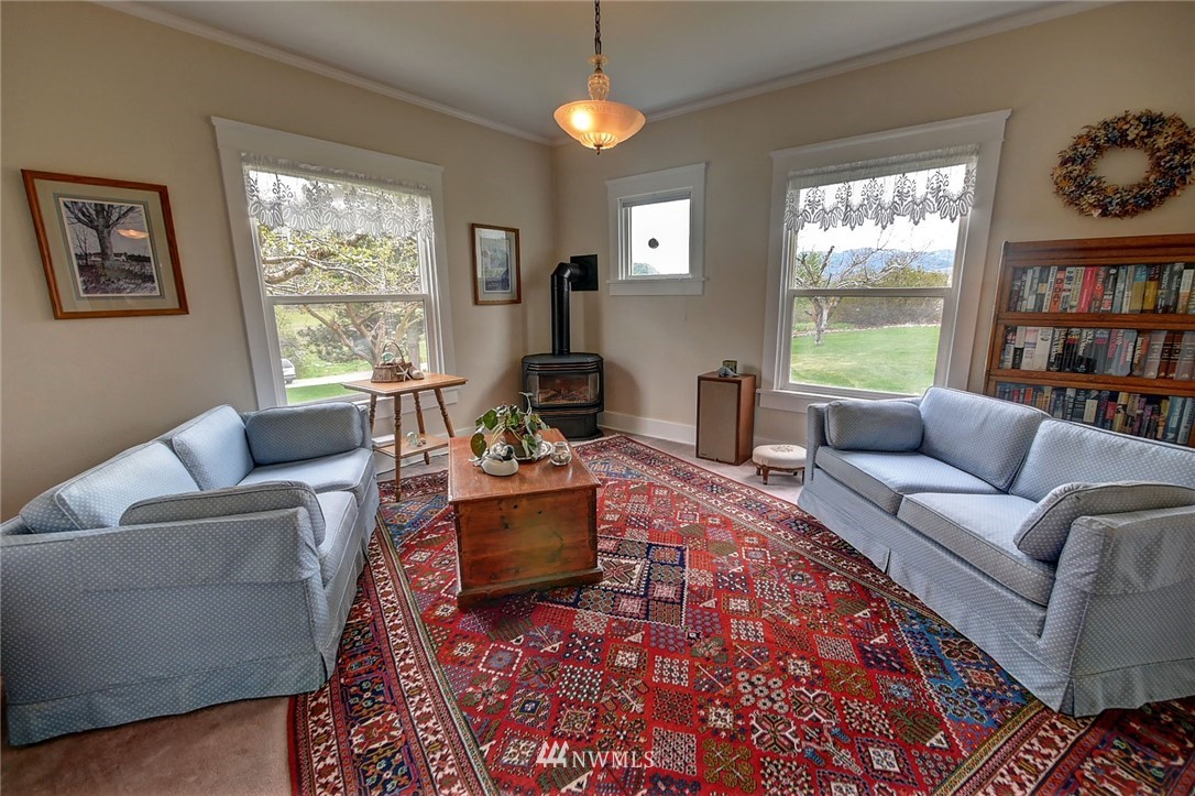 569 Twisp-Winthrop Eastside Road Winthrop, WA 98862 - Photo 10 of 25 Gallery Image 10