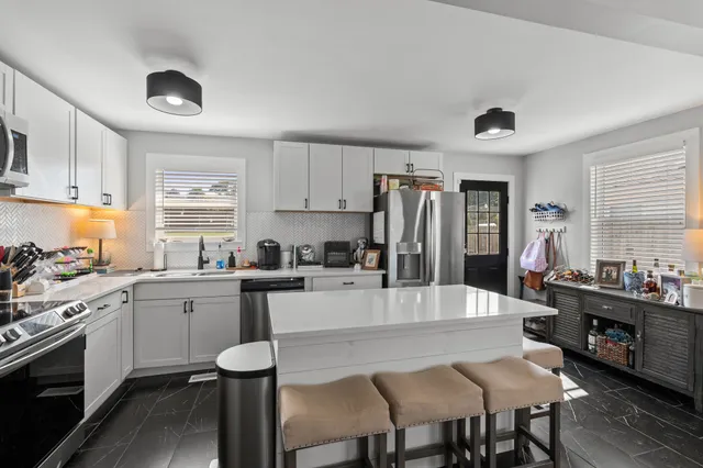 $2,400 | 520 Foundry Drive, Nashville, TN 37209