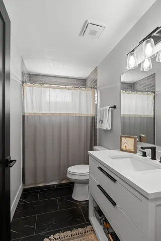 $2,400 | 520 Foundry Drive, Nashville, TN 37209