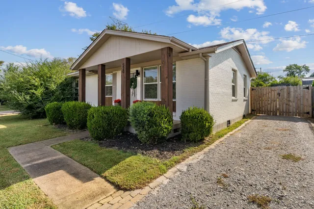 $2,400 | 520 Foundry Drive, Nashville, TN 37209