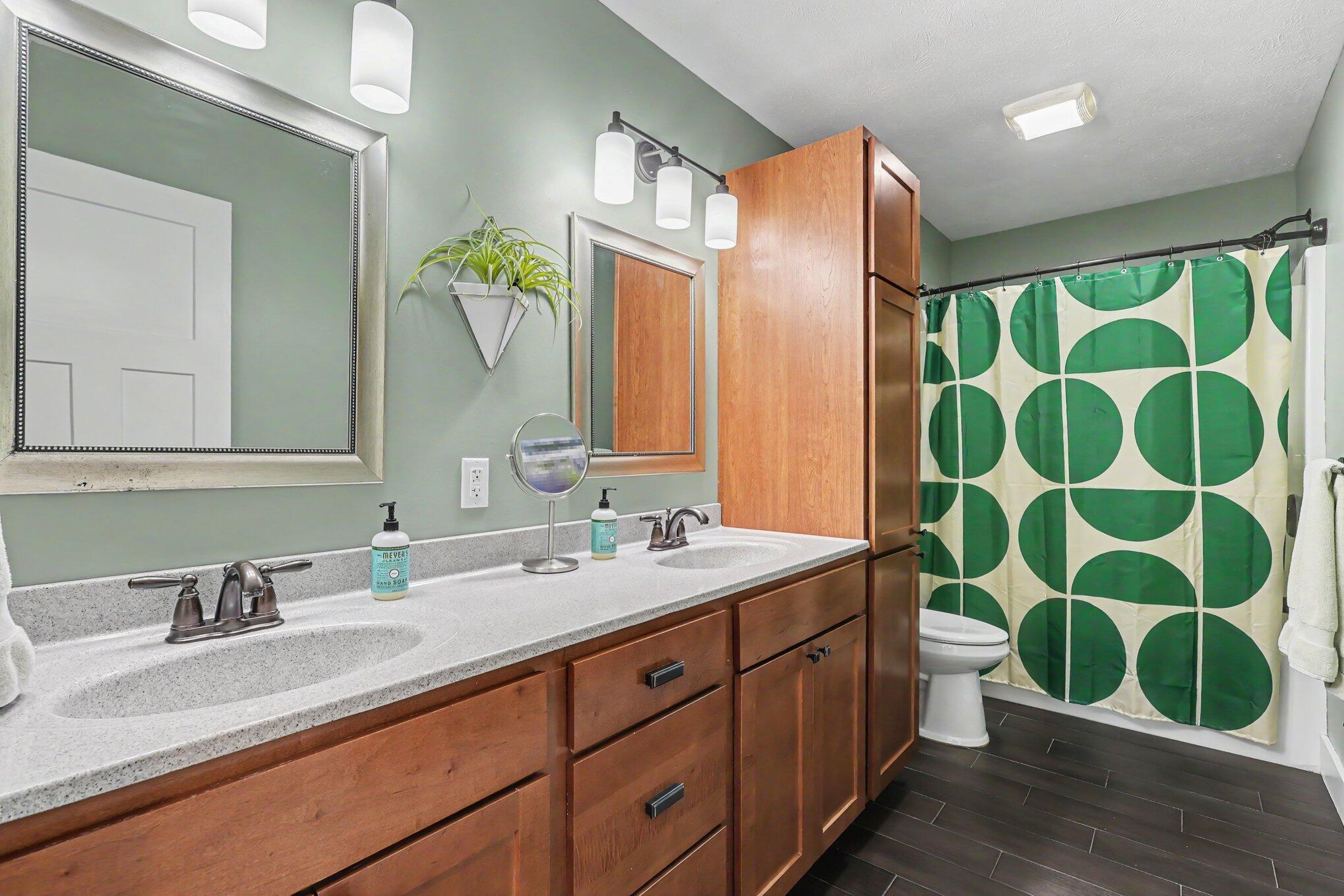 1280 Hendrick Road Muskegon, MI 49441 - Photo 21 of 43 029_file_9055