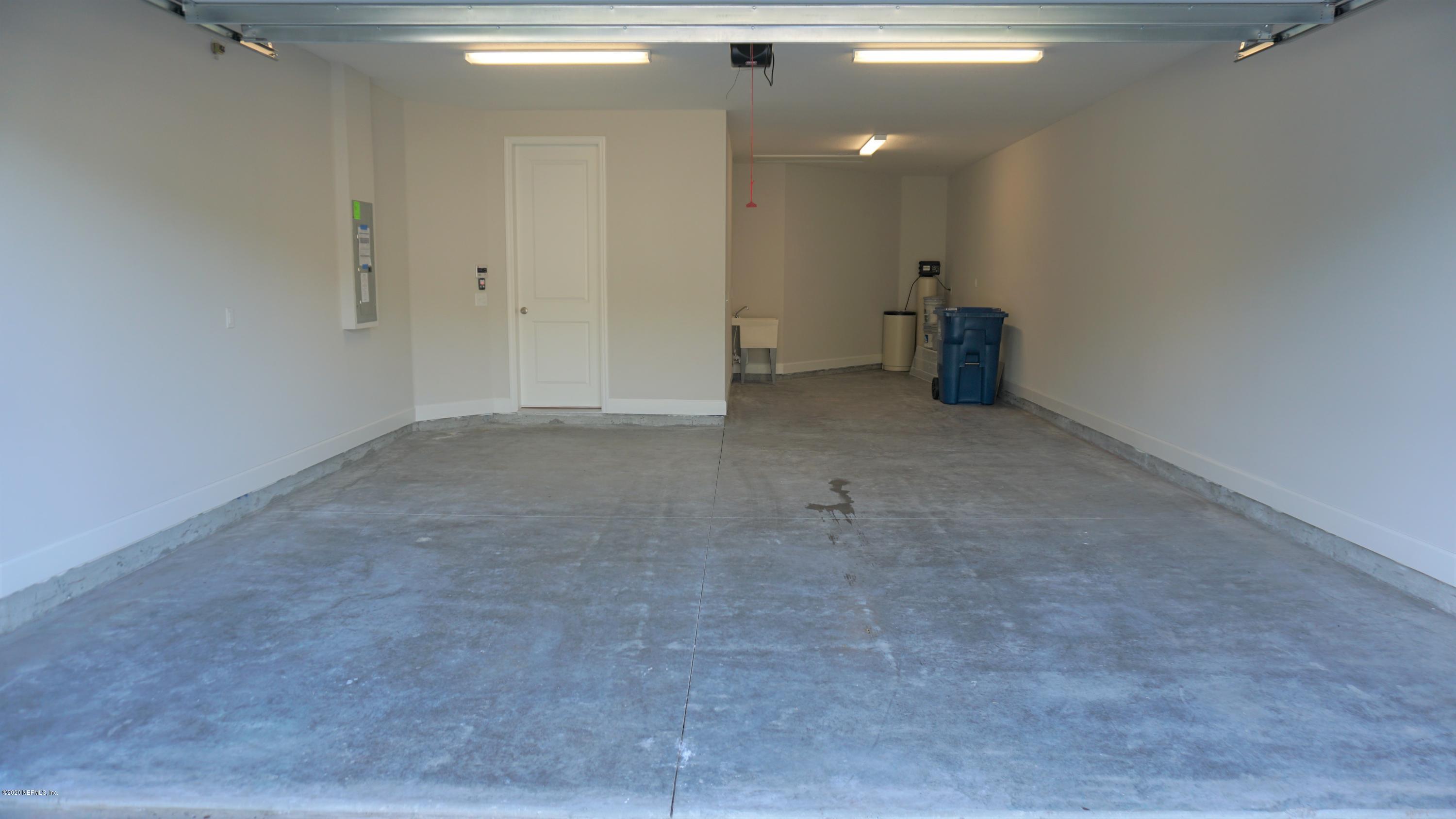 300 Shadow Rdg Trail Ponte Vedra, FL 32081 - Photo 3 of 51 Garage